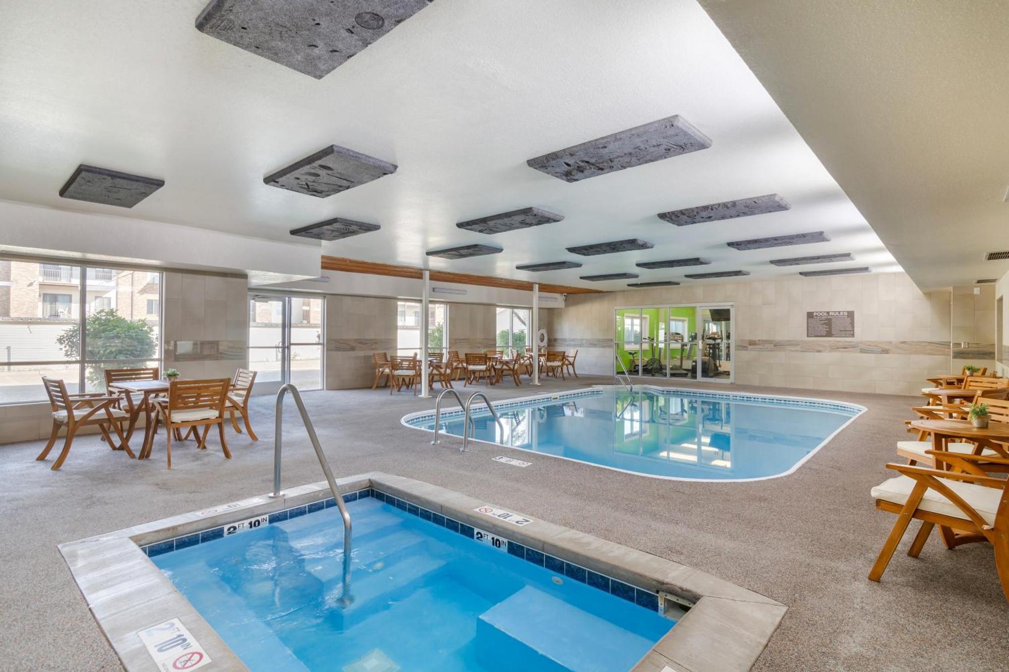 Everspring Suites Bismarck  Kültér fotó